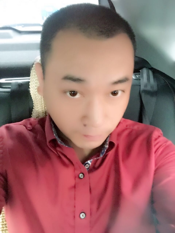 在一个路口等的第一张照片--罗源相亲网