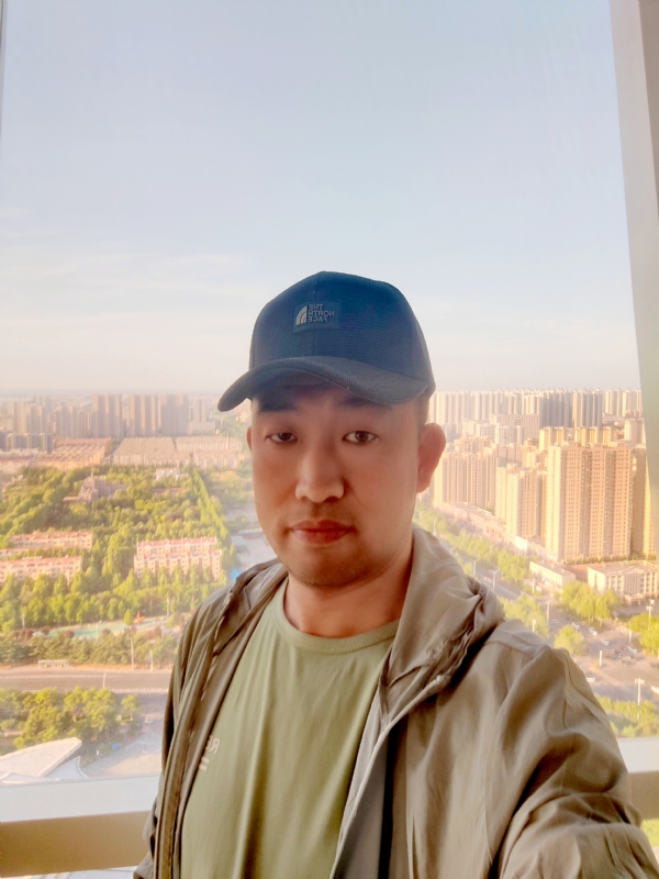 勇攀高峰的第一张照片--罗源相亲网