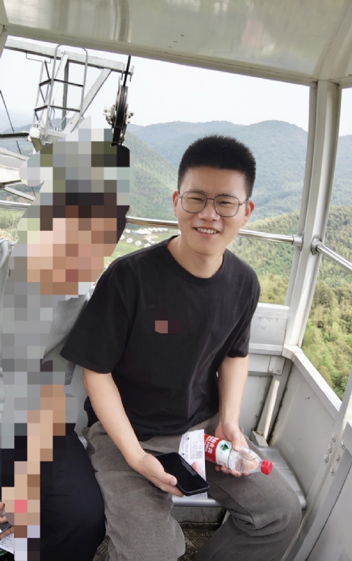 奔奔笨笨的第一张照片--罗源相亲网